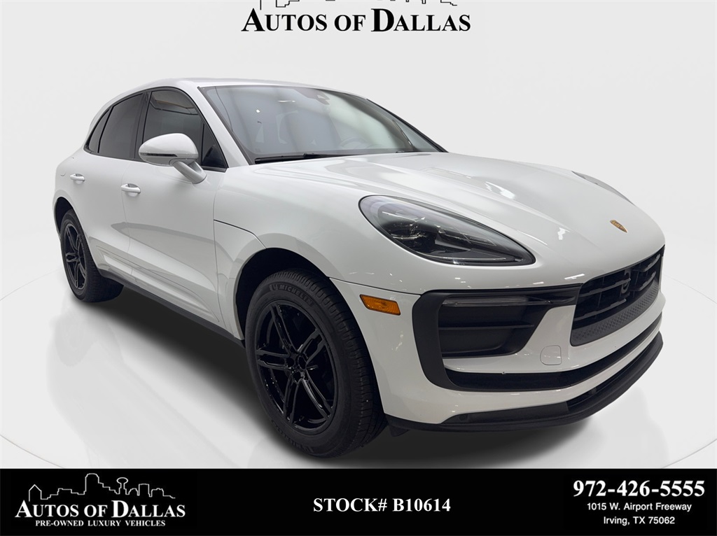 2023 Porsche Macan T's photo