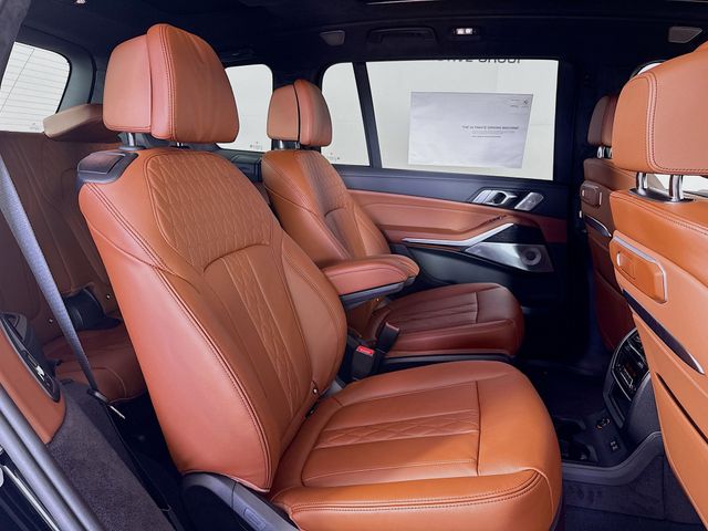 2026 Bmw X7 M60i photo 28