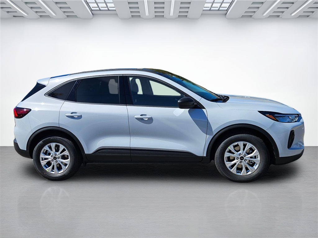 2026 Ford Escape Active photo 4