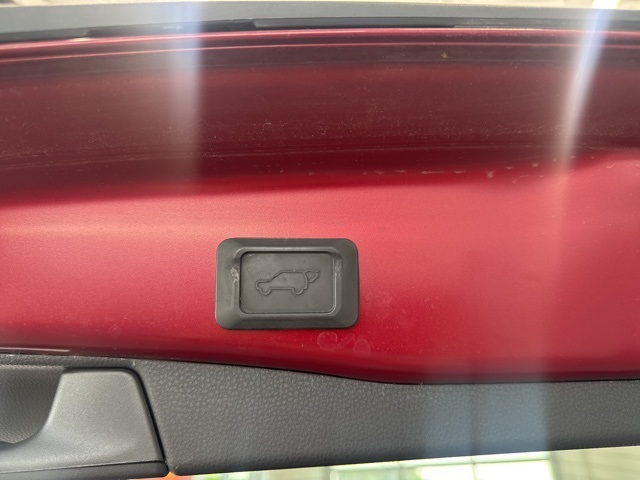 2021 Toyota RAV4 XLE photo 8