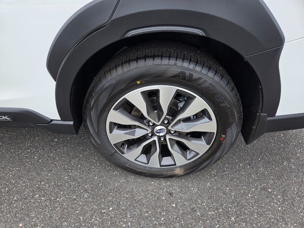 2025 Subaru Outback Touring XT photo 4