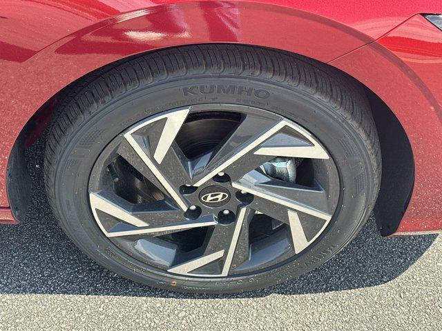 2025 Hyundai Elantra SEL Sport photo 11