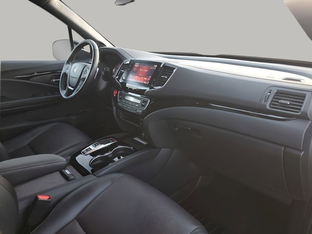 2021 Honda Ridgeline Black Edition photo 14