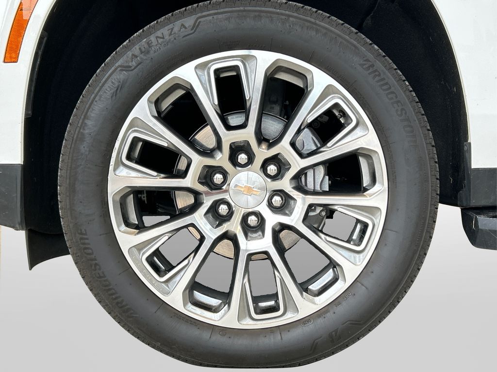 2025 Chevrolet Tahoe LS photo 13