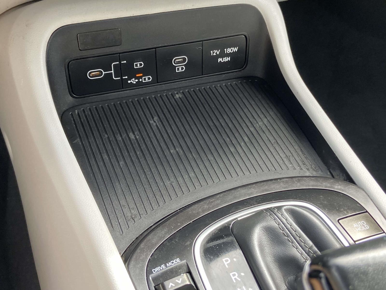 2024 Hyundai Kona SEL photo 12