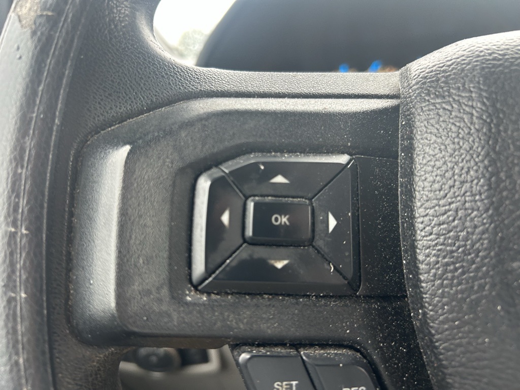 2016 Ford F-150 XLT photo 13