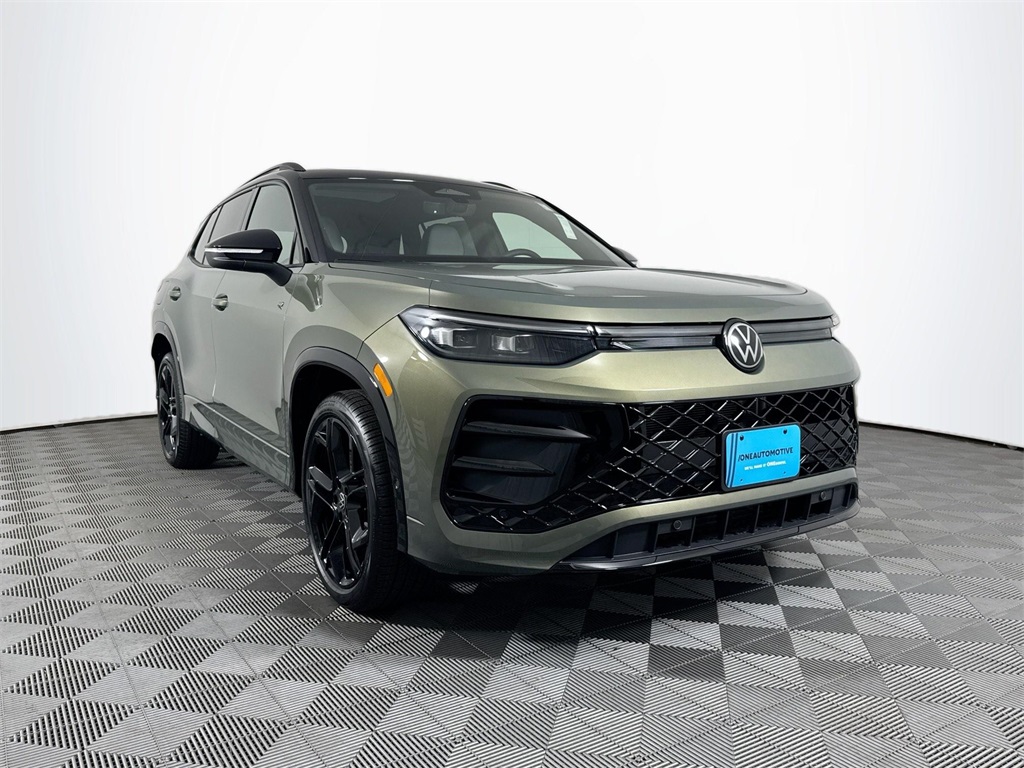 2025 Volkswagen Tiguan SE R-Line Black photo 4