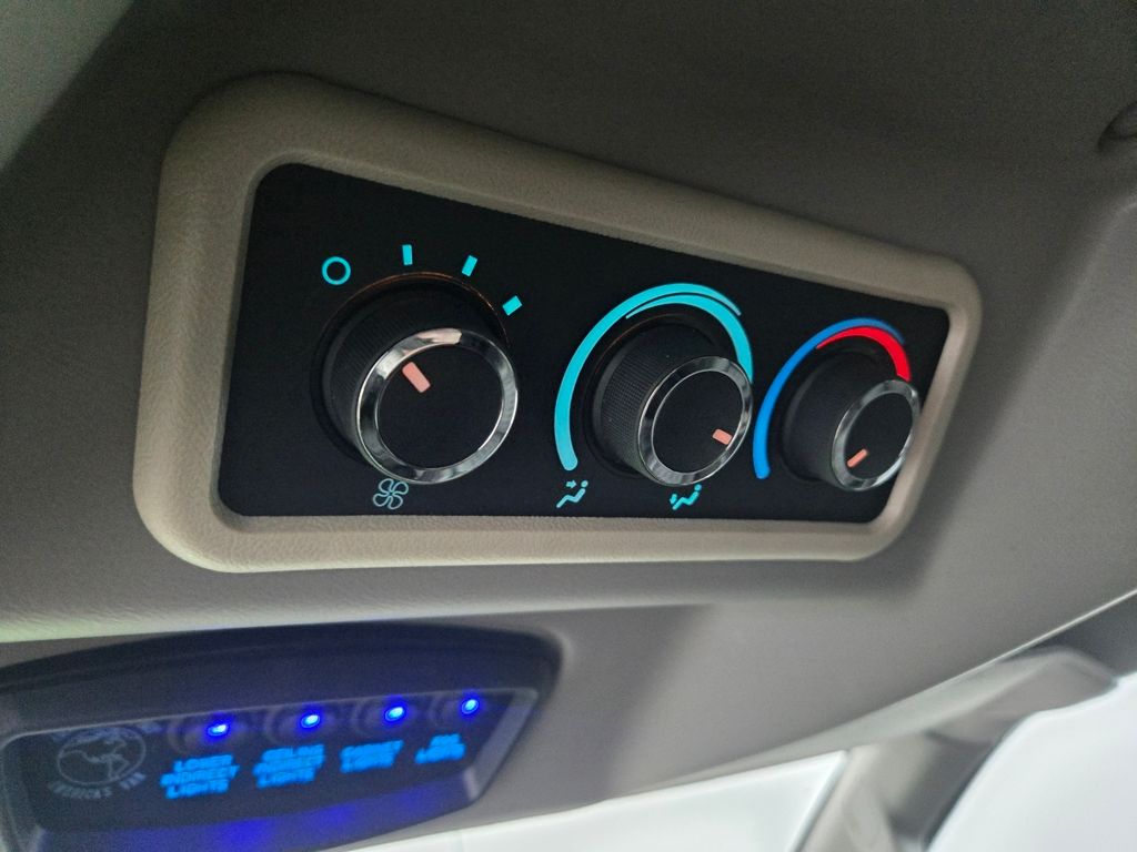 2023 Gmc Savana 2500 Cargo photo 25