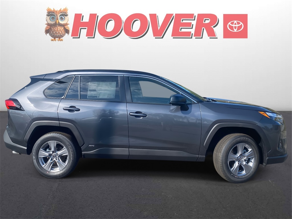 2025 Toyota RAV4 Hybrid LE photo 2