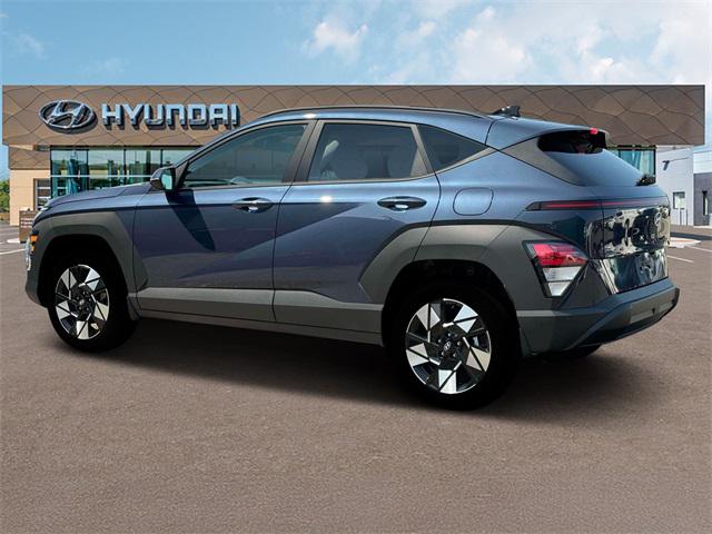 2025 Hyundai Kona SEL photo 2