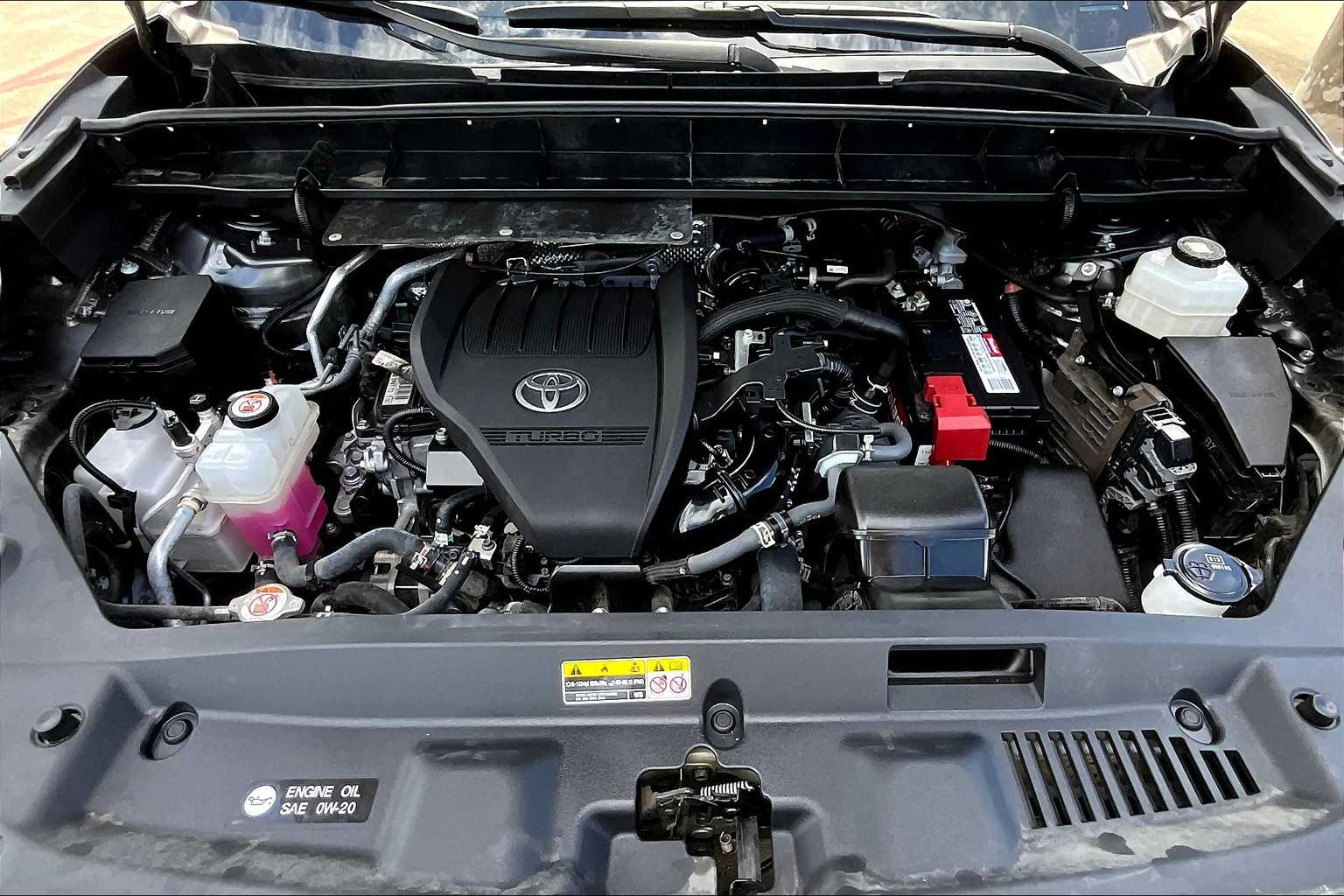 2024 Toyota Highlander LE photo 29