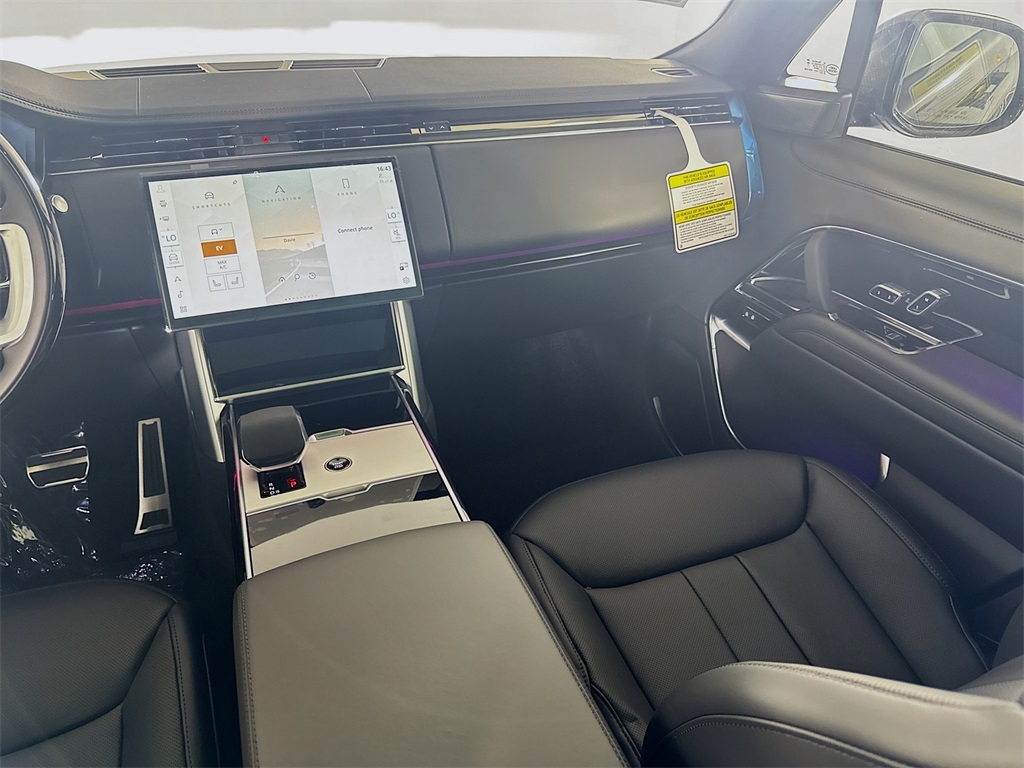 2025 Land Rover Range Rover SE photo 23