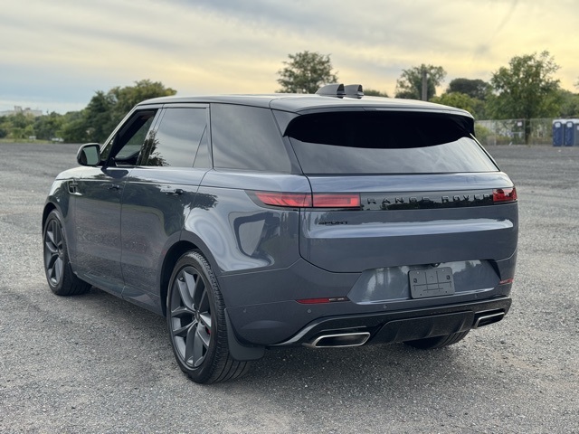 2024 Land Rover Range Rover Sport P400 Dynamic SE photo 3