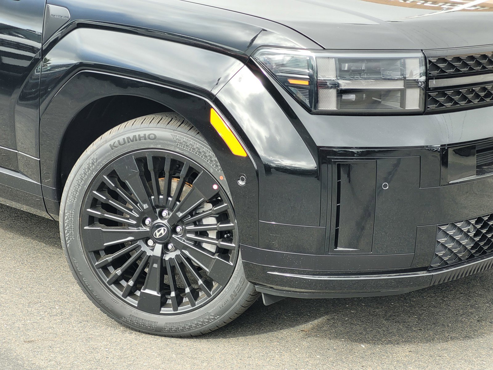 2025 Hyundai Santa Fe photo 3