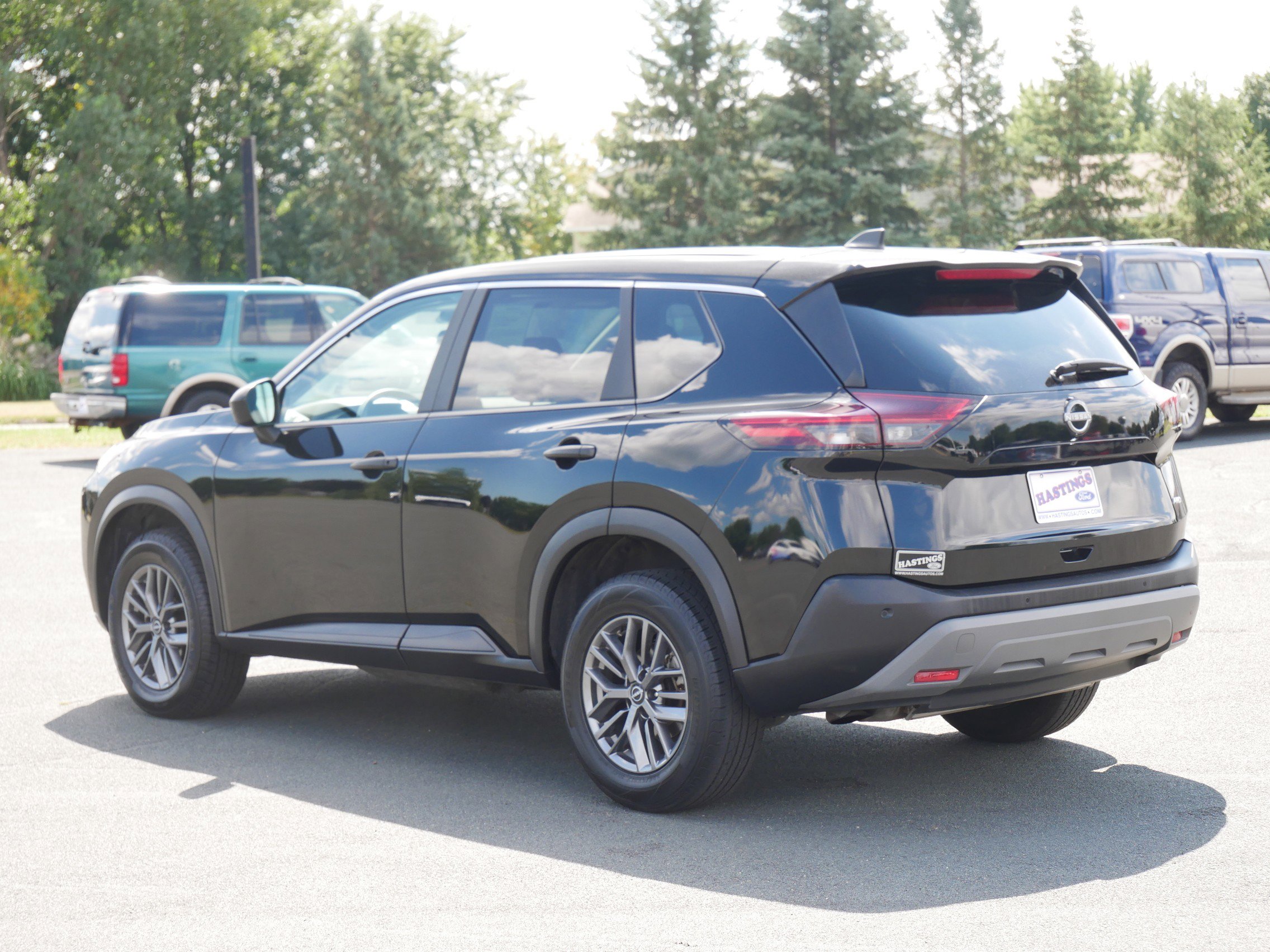 2023 Nissan Rogue S photo 3