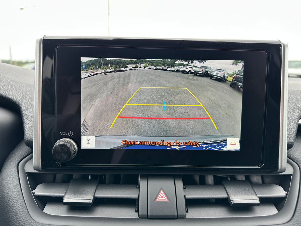 2025 Toyota RAV4 XLE photo 17