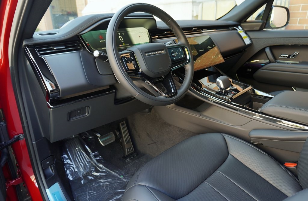 2025 Land Rover Range Rover Sport SE photo 11