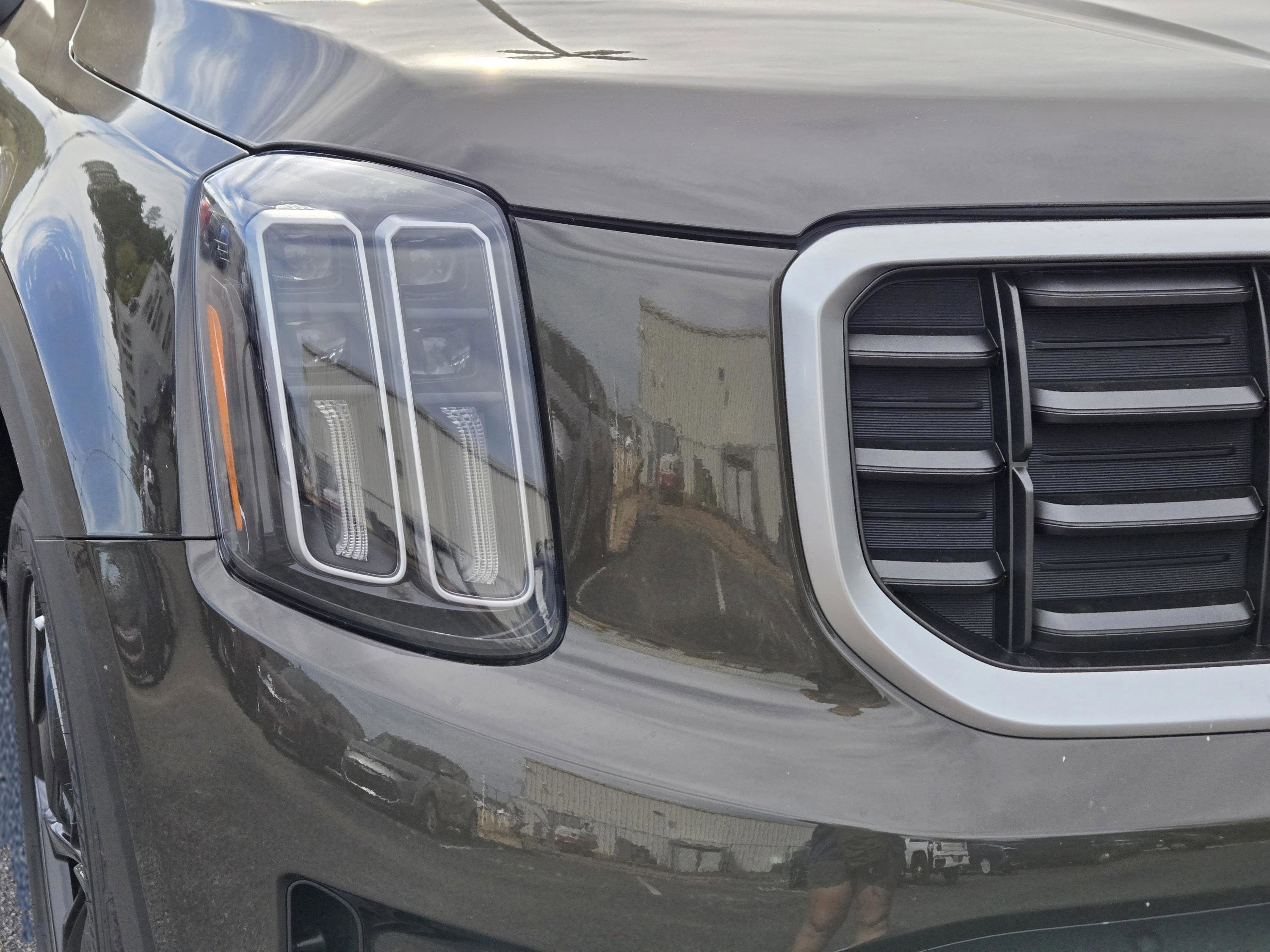 2025 Kia Telluride S photo 3