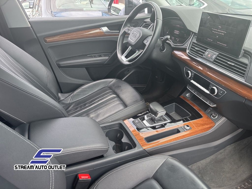 2023 Audi Q5 40 Premium Plus photo 8