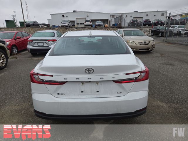 2025 Toyota Camry LE photo 4