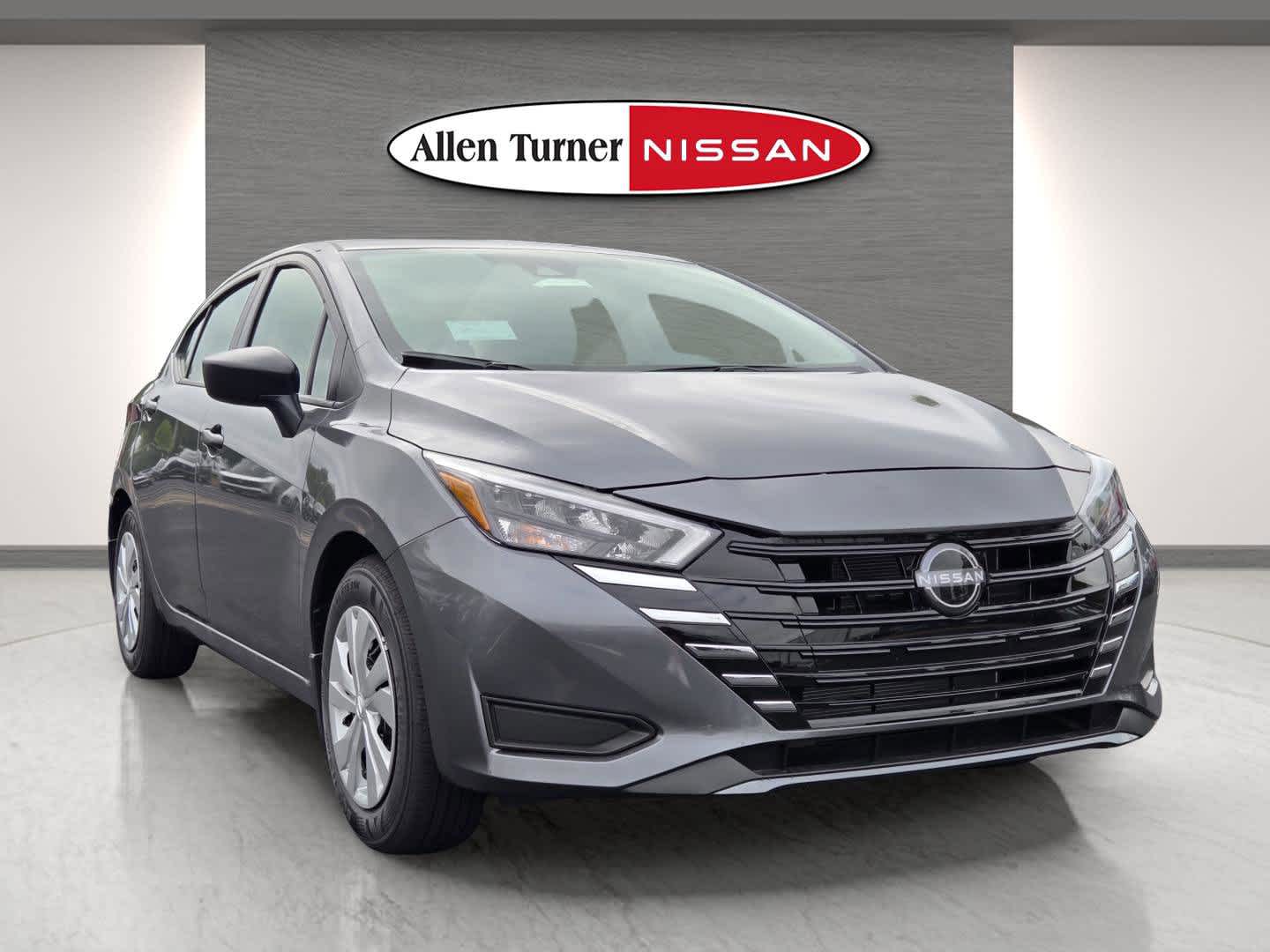 2025 Nissan Versa S photo 2