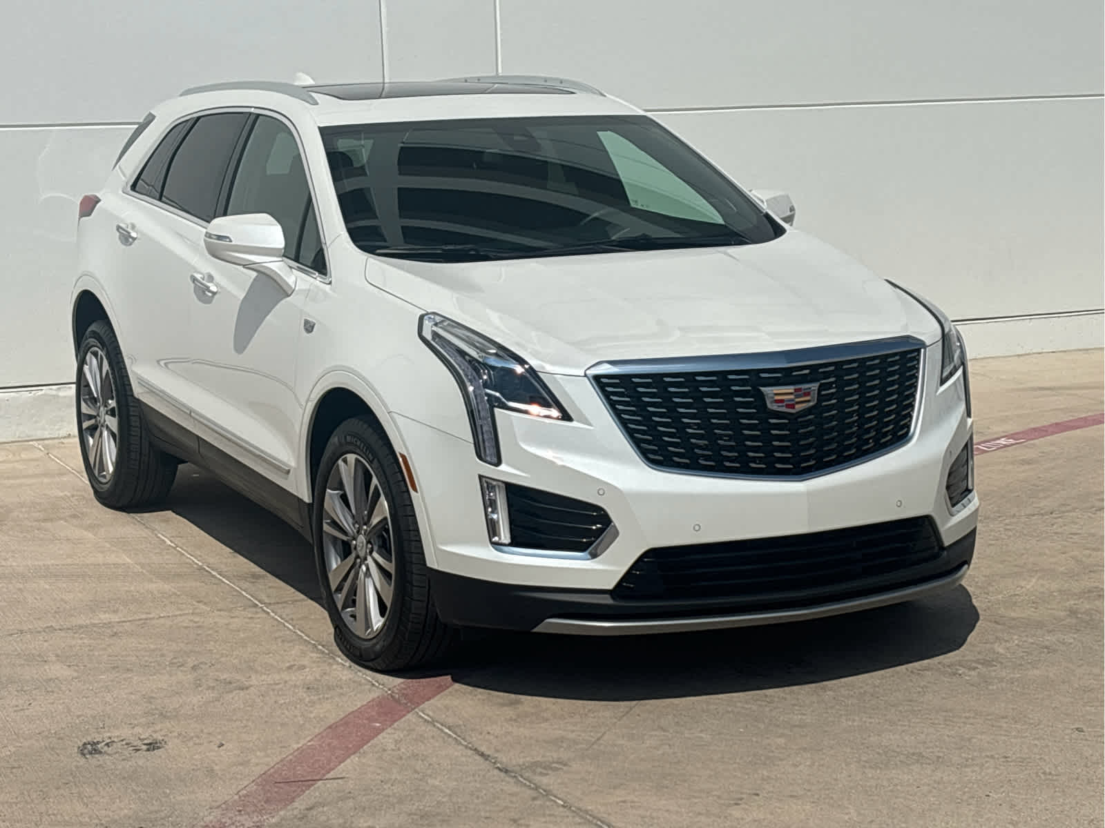 2025 Cadillac XT5 Premium Luxury photo 3