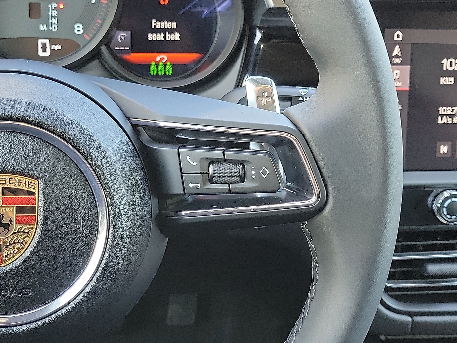 2025 Porsche Macan T photo 12