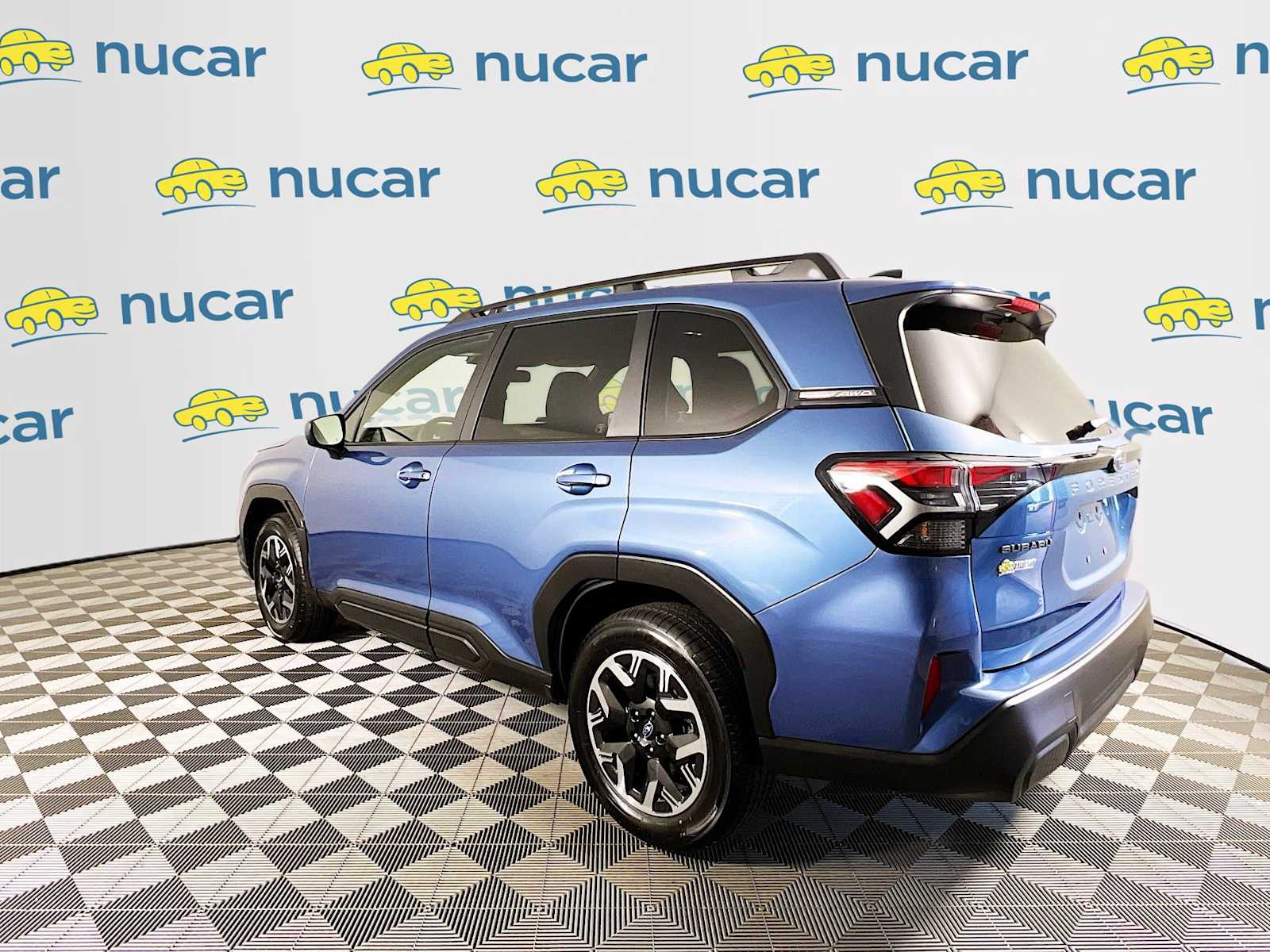 2025 Subaru Forester Premium Base photo 3