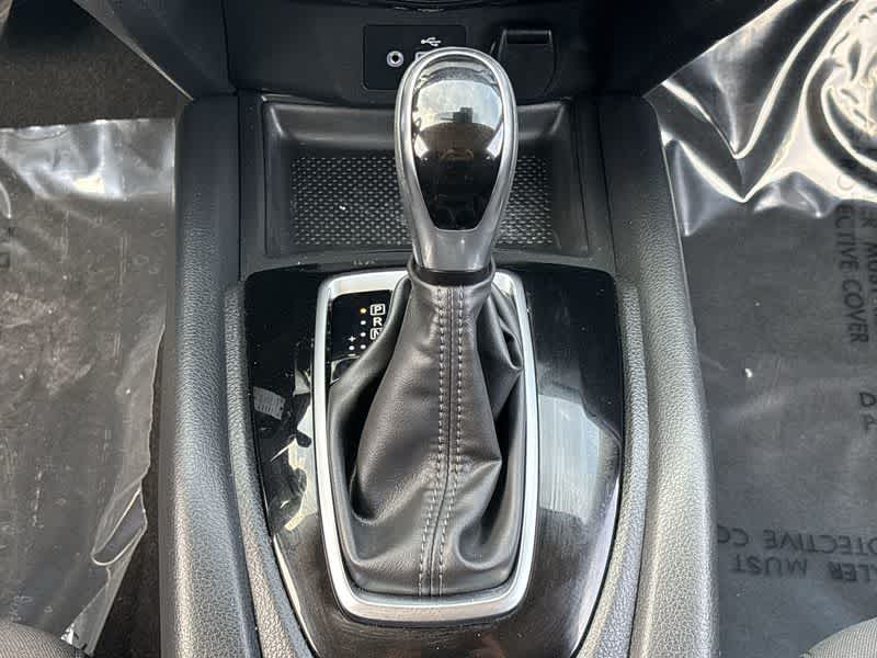 2019 Nissan Rogue S photo 21