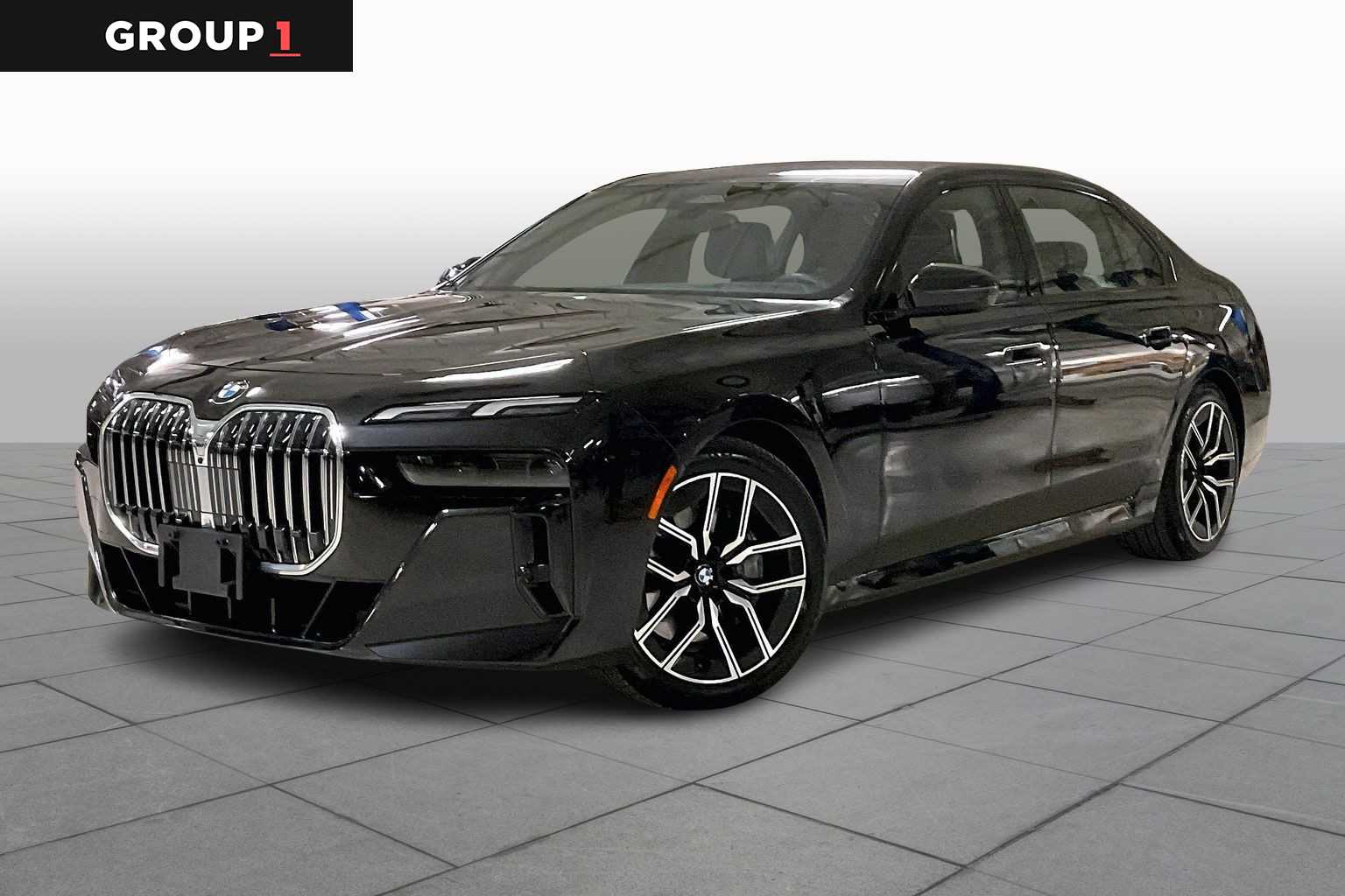 2025 BMW 7 Series 740i's photo