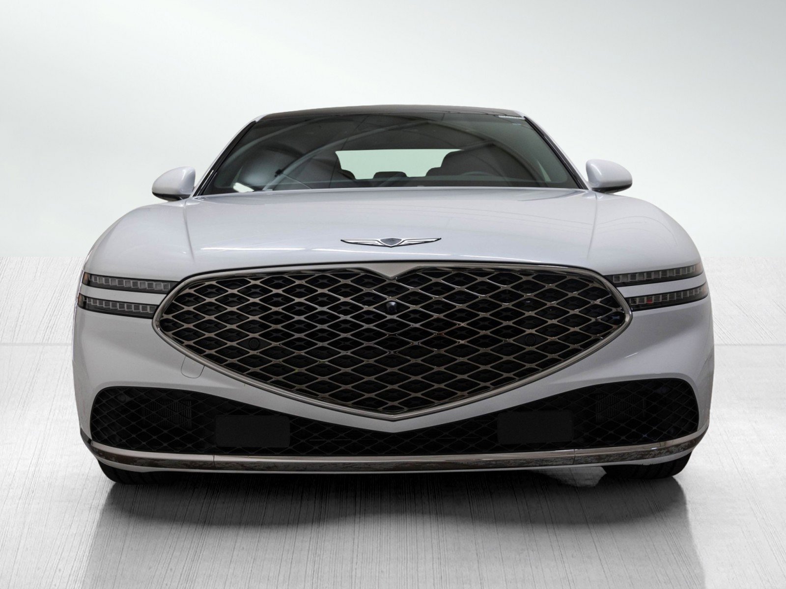 2025 Genesis G90 3.5T AWD photo 2