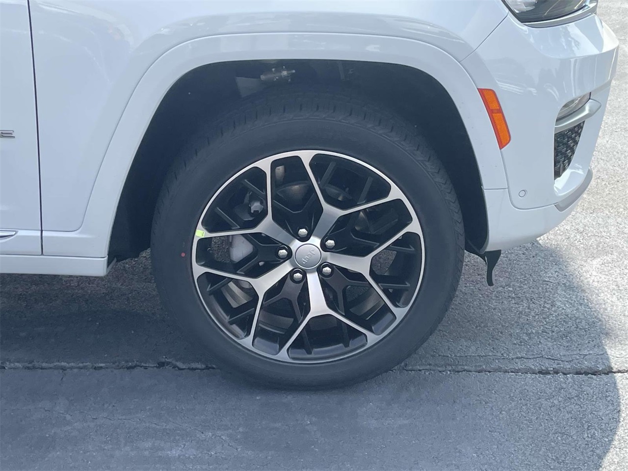 2025 Jeep Grand Cherokee Summit Reserve photo 24