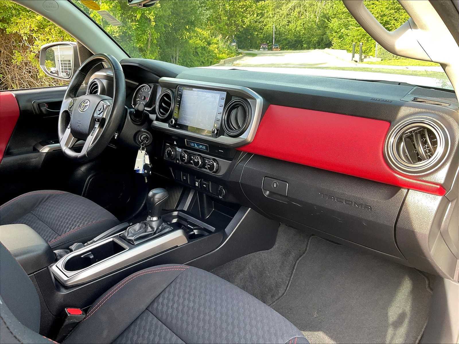 2021 Toyota Tacoma SR5 photo 14