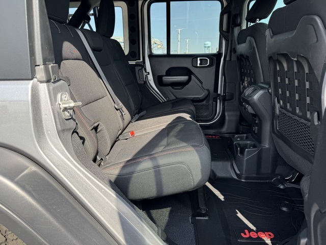 2018 Jeep Wrangler Unlimited Rubicon photo 22