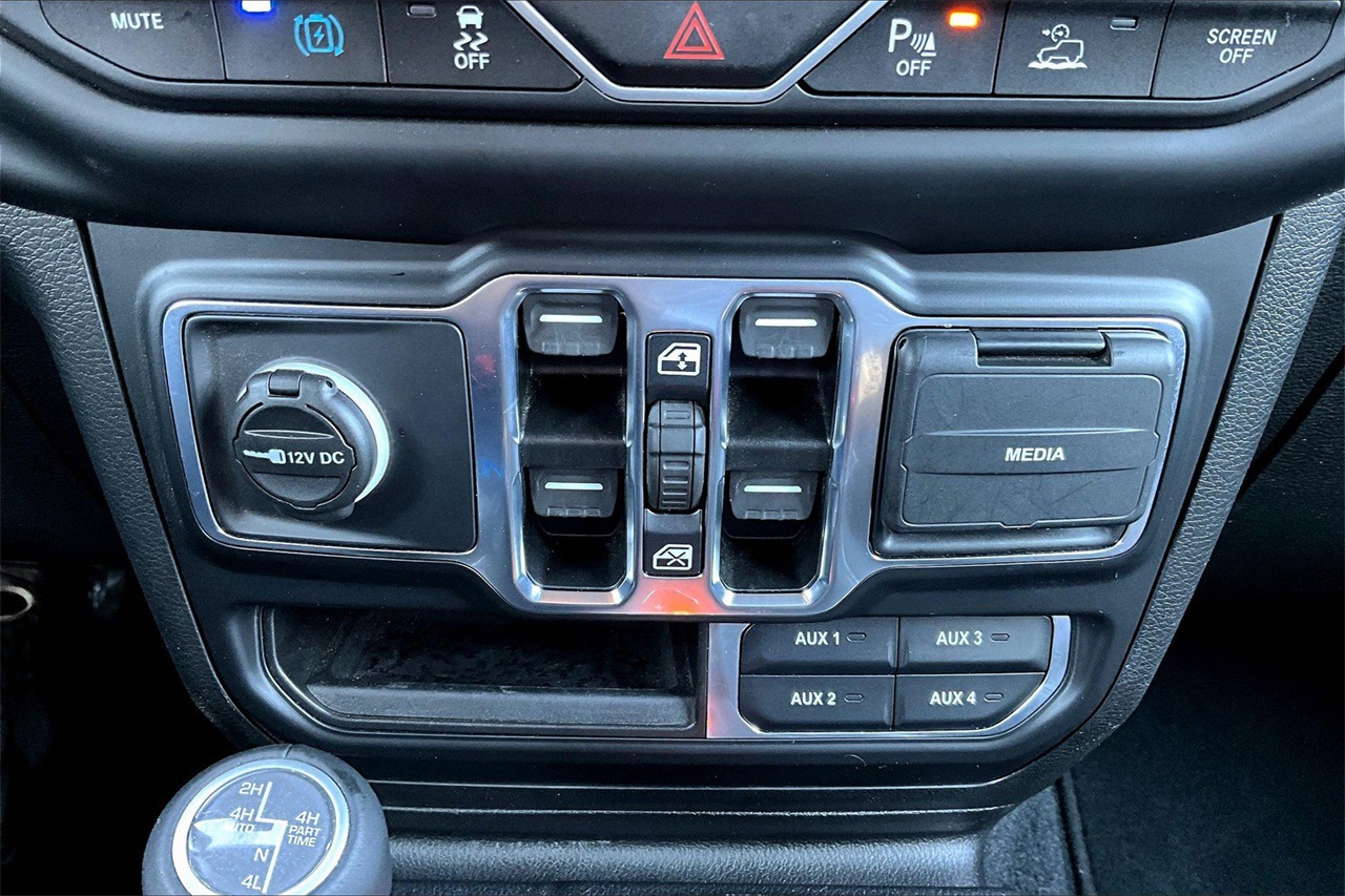 2021 Jeep Wrangler Unlimited Sahara 4xe photo 15