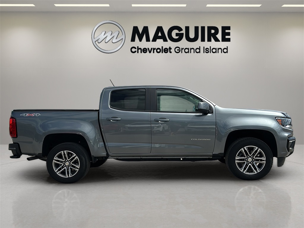 2022 Chevrolet Colorado LT photo 2