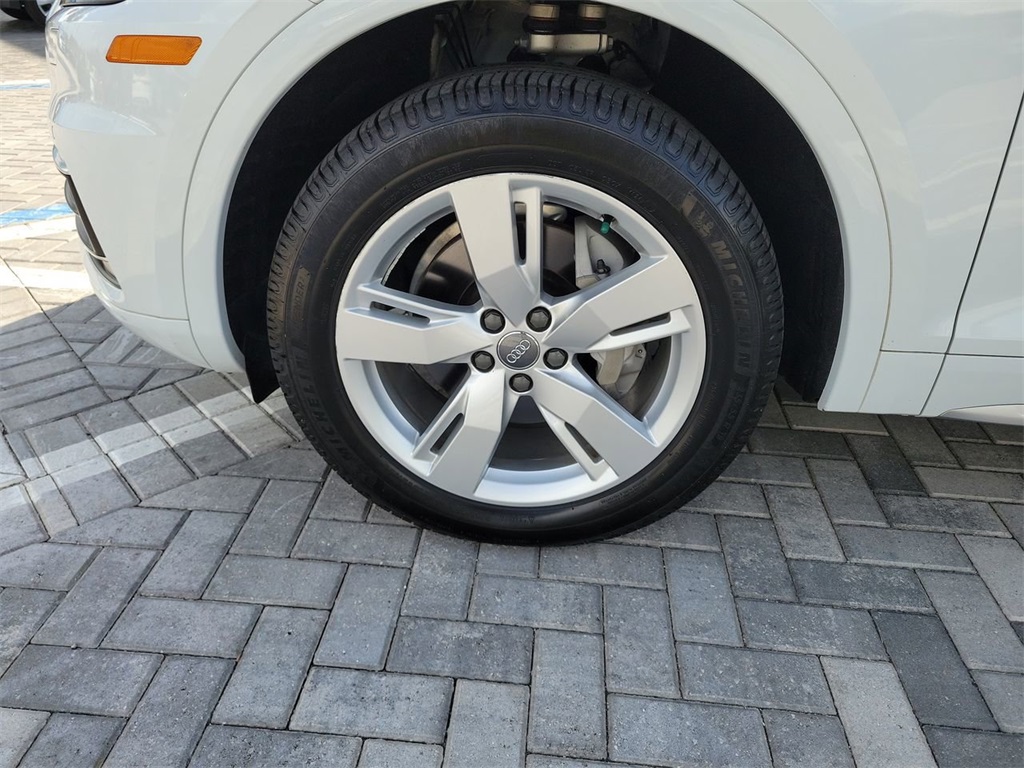 2019 Audi Q5 2.0T Premium Plus photo 8