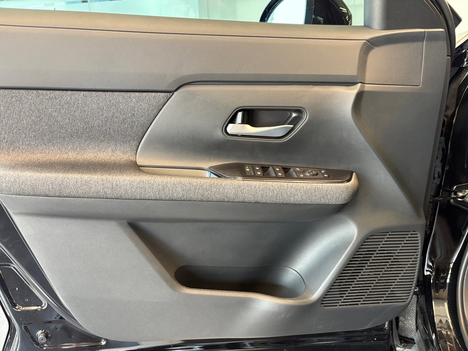 2026 Nissan Kicks SV photo 20