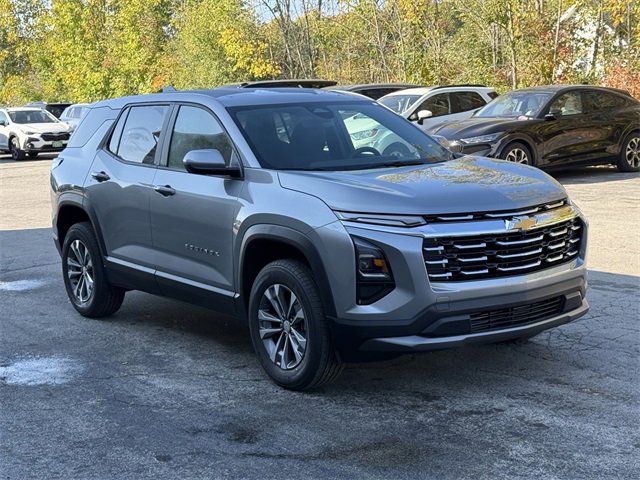 2026 Chevrolet Equinox LT photo 2