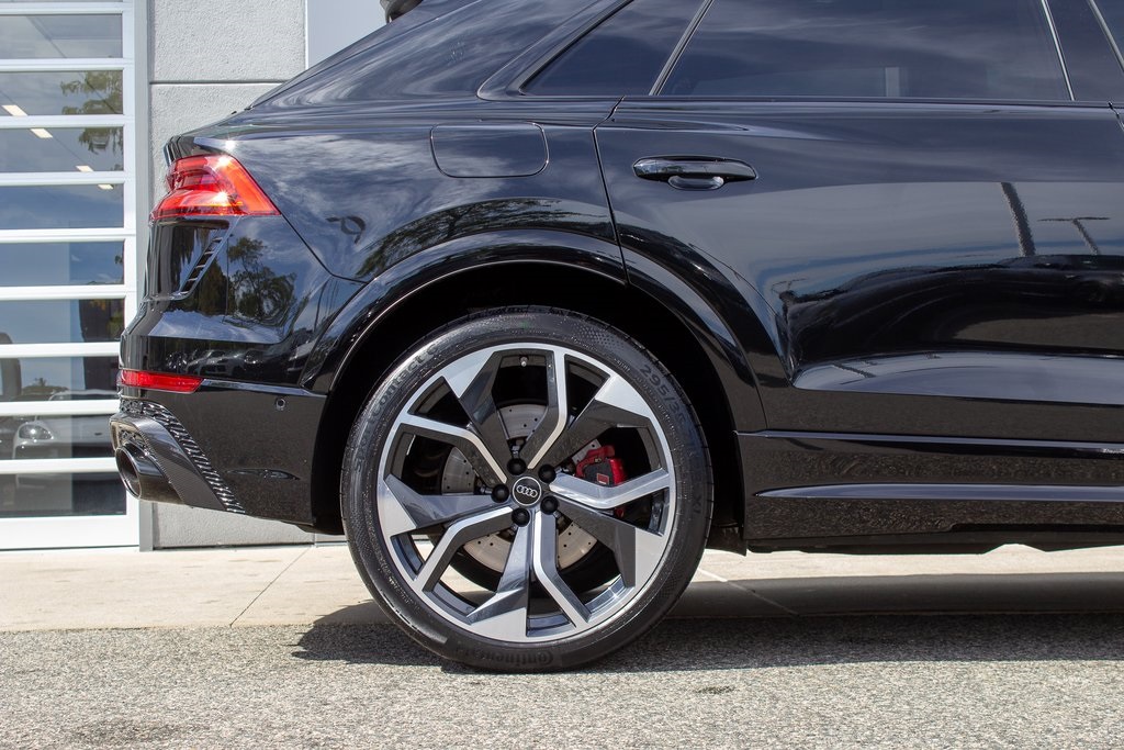 2024 Audi RS Q8 photo 6