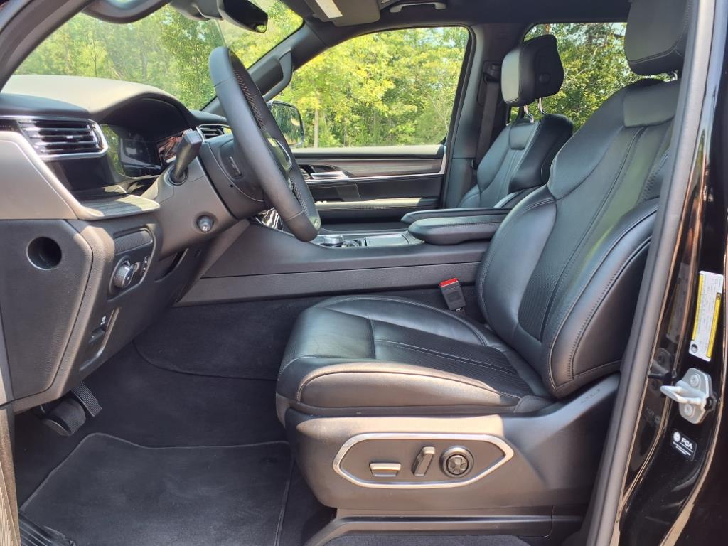 2023 Jeep Wagoneer Series III photo 3