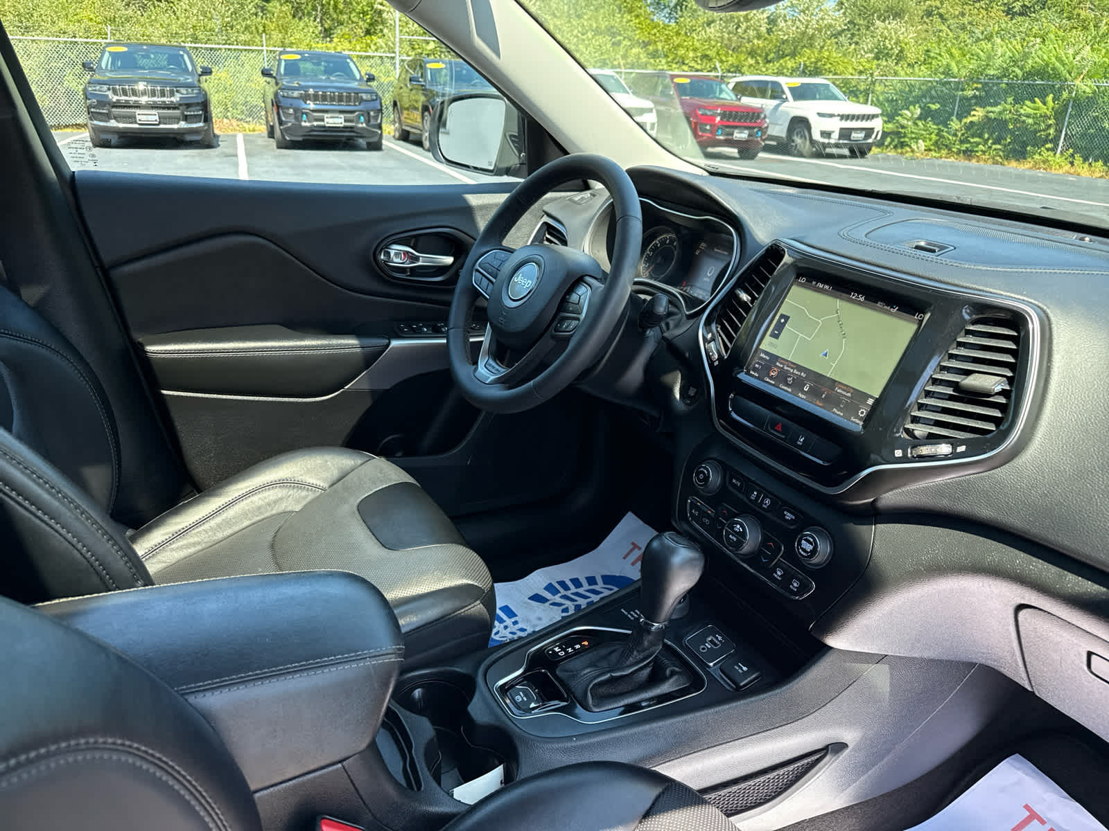 2022 Jeep Cherokee Limited photo 24