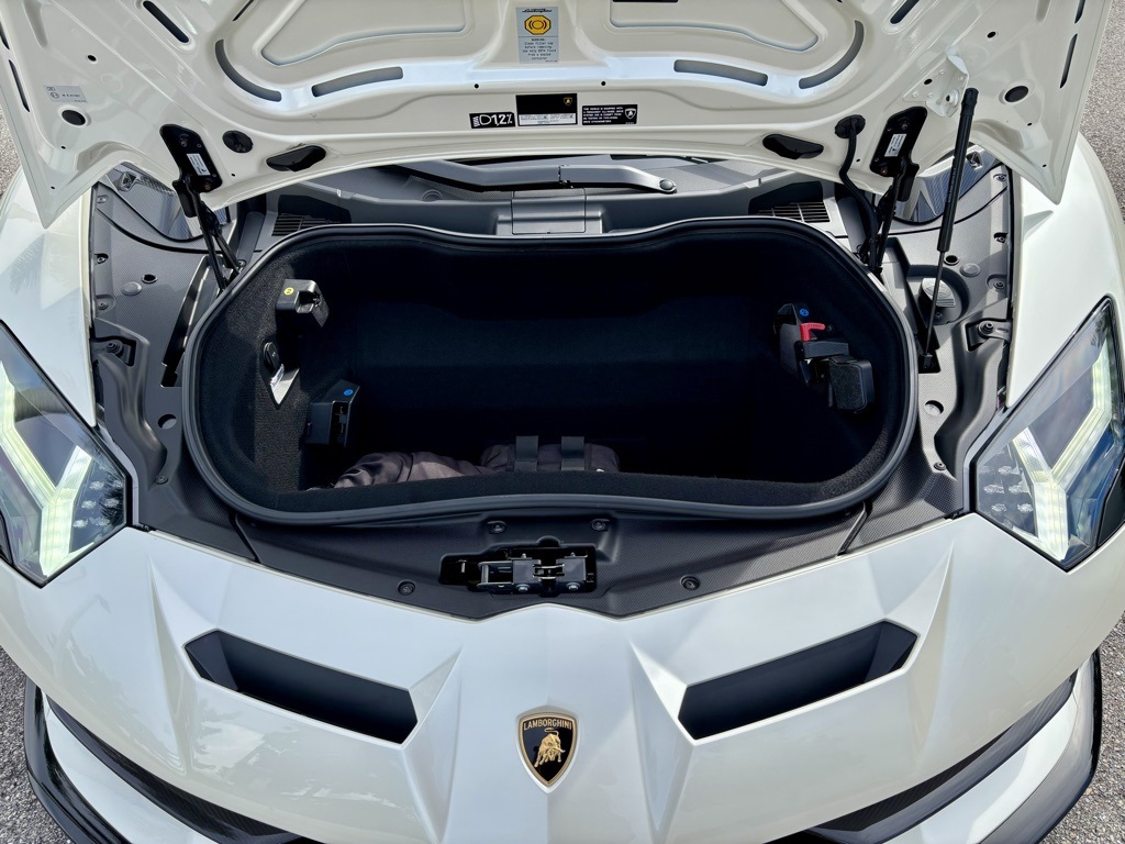2020 Lamborghini Aventador SVJ Roadster photo 44