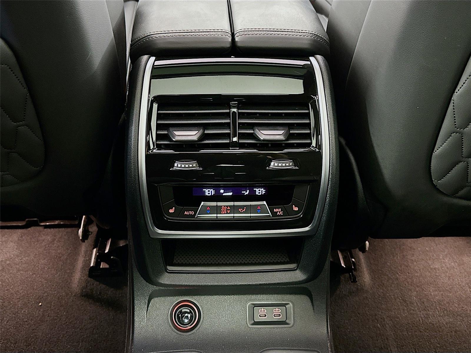 2023 Bmw X7 M60i photo 27