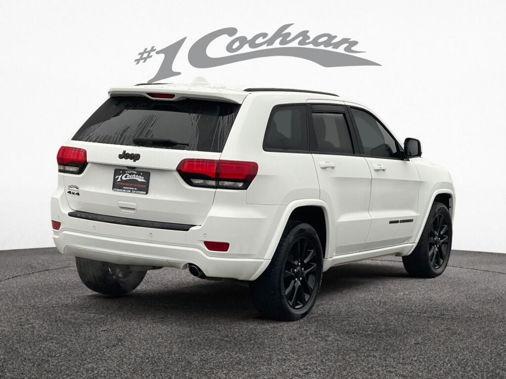 2017 Jeep Grand Cherokee Altitude photo 7