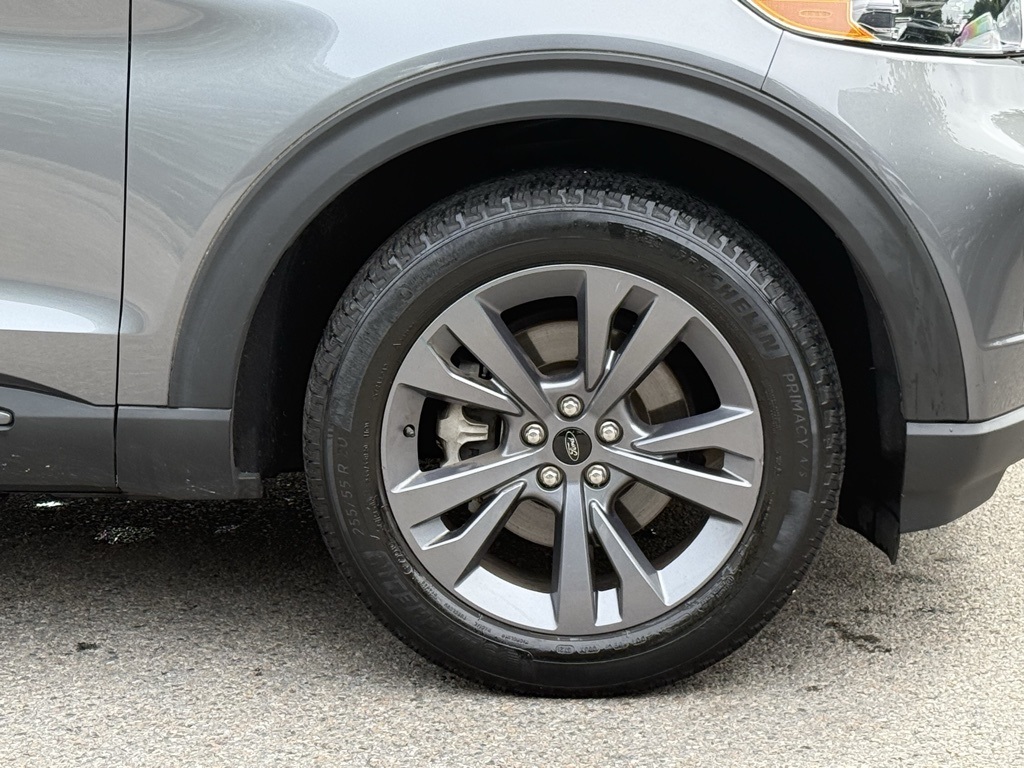2022 Ford Explorer XLT photo 2