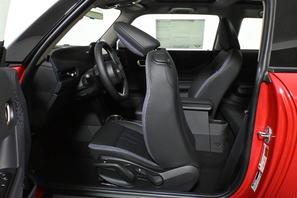 2025 Mini Cooper Hardtop Signature photo 23
