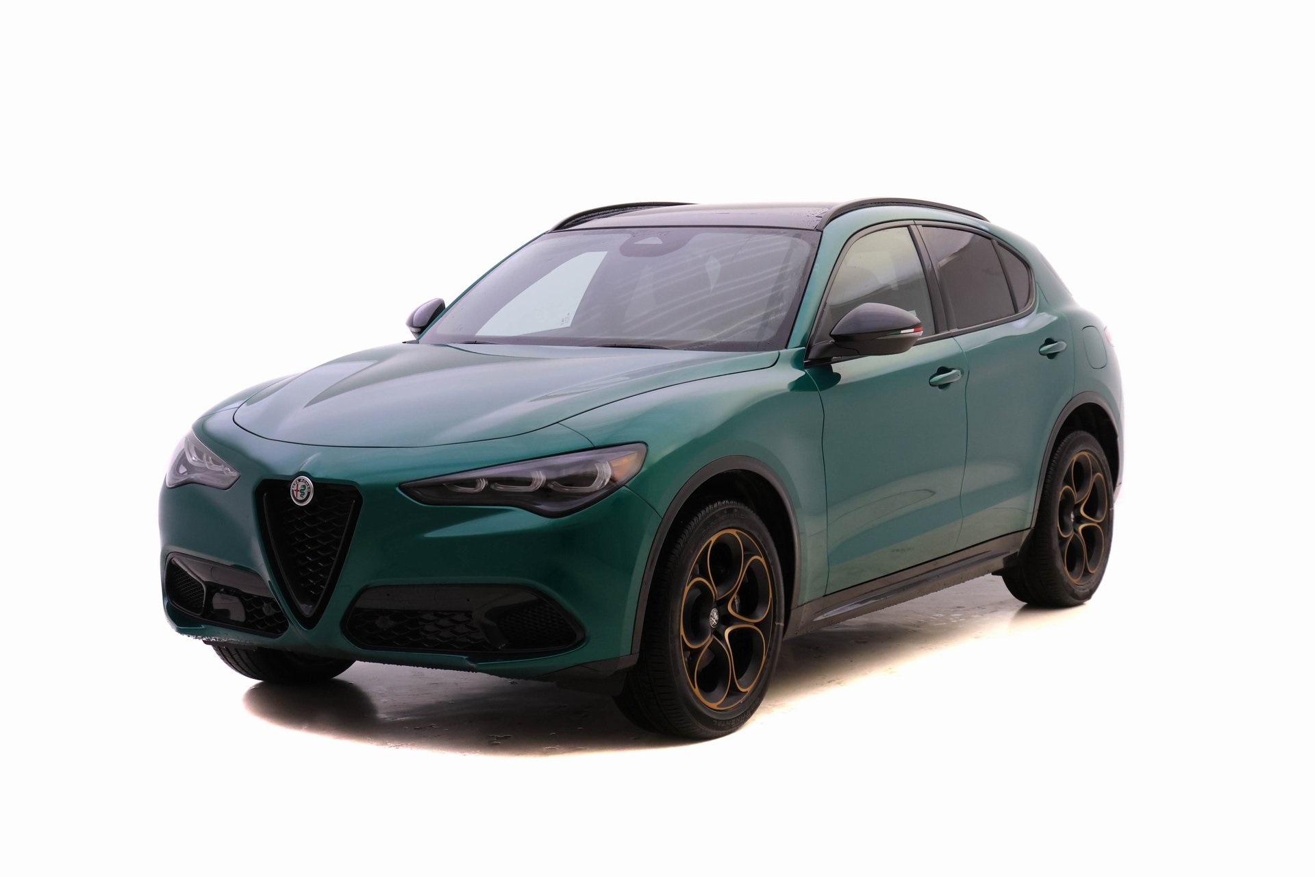 2025 Alfa Romeo Stelvio Intensa's photo