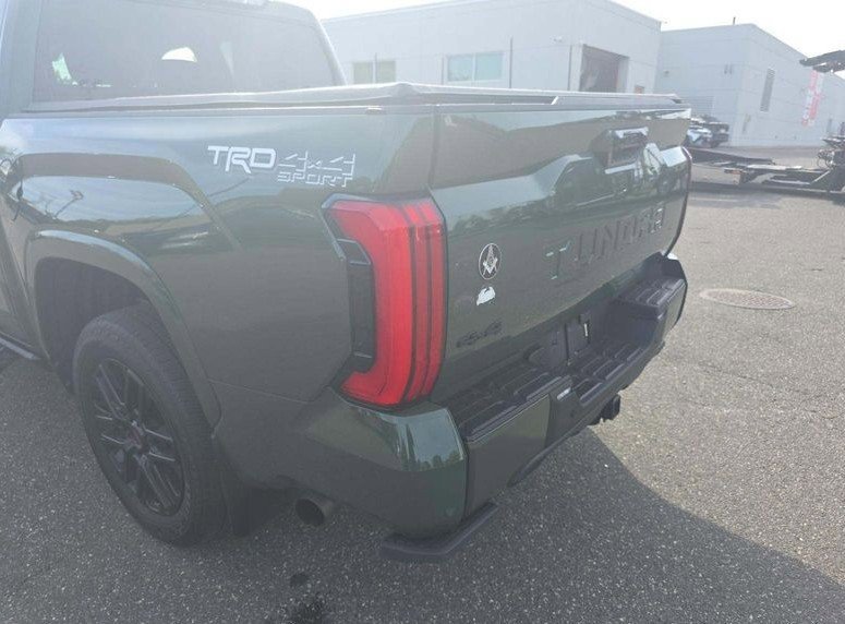 2023 Toyota Tundra SR5 CrewMax photo 3