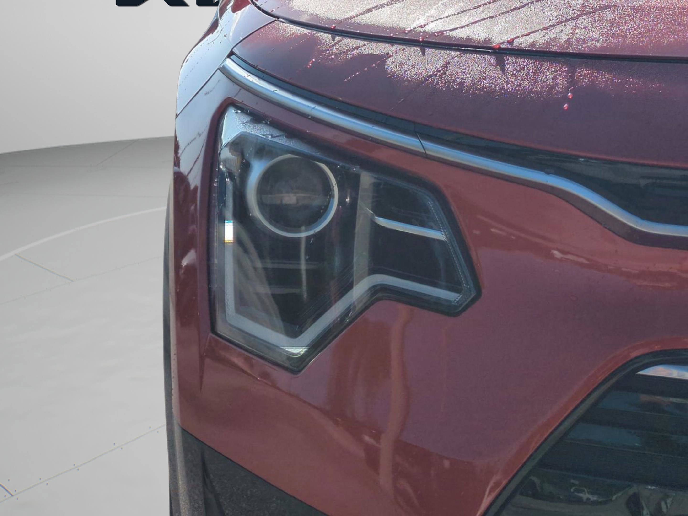 2023 Kia Niro EX Touring photo 9